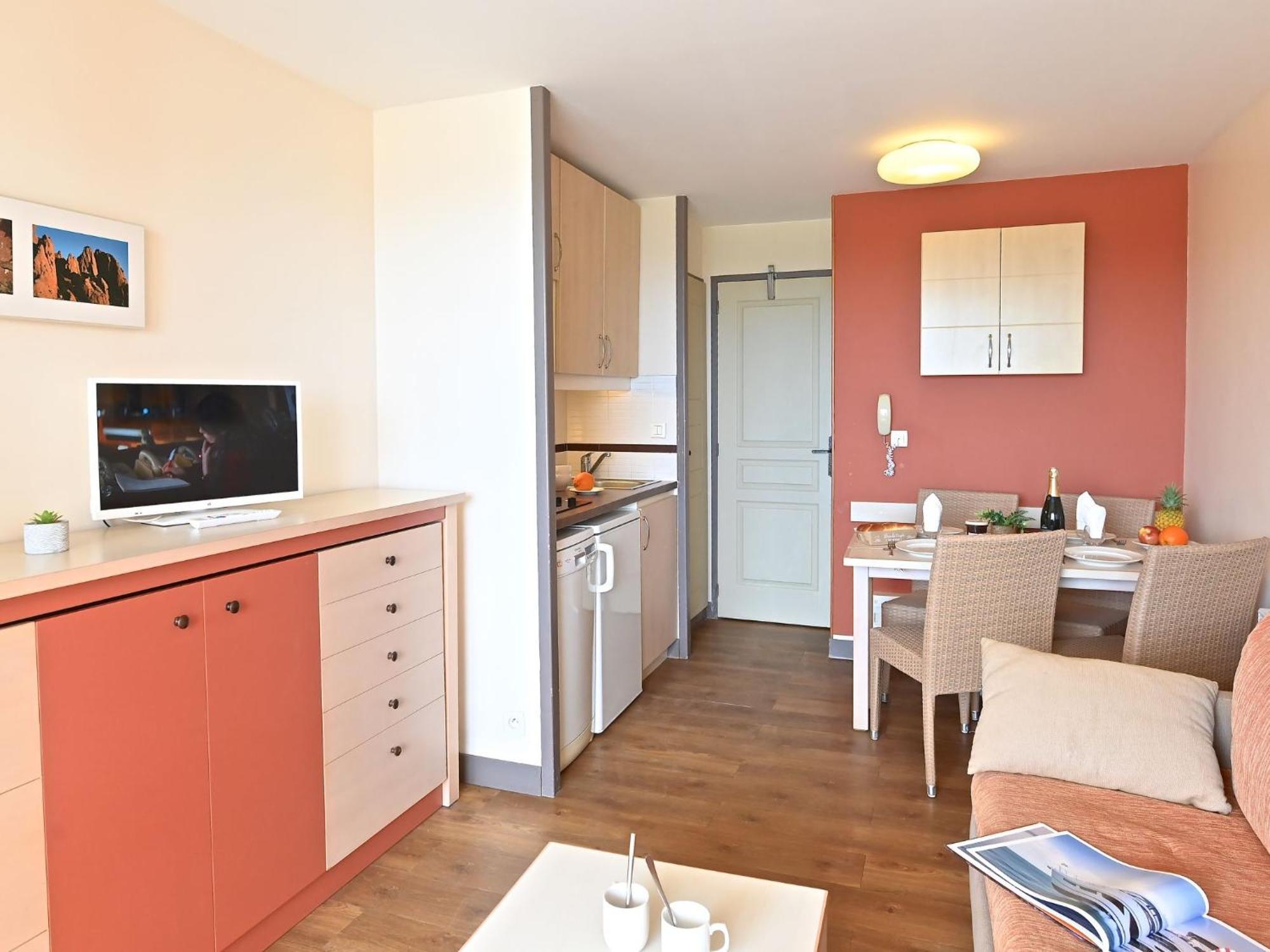 Apartment Village Cap Esterel - Le Village-76 By Interhome Saint-Raphael  Bagian luar foto