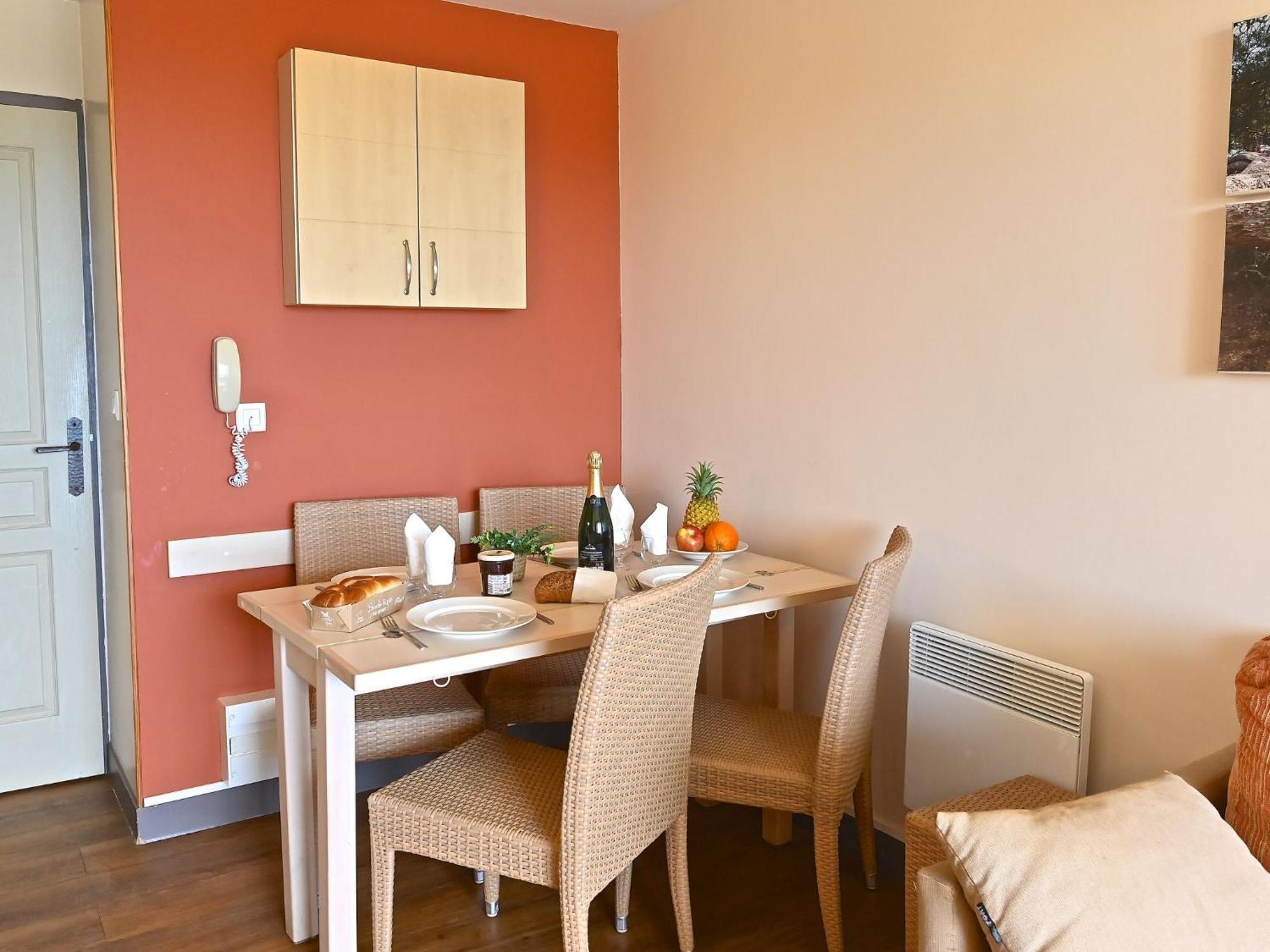 Apartment Village Cap Esterel - Le Village-76 By Interhome Saint-Raphael  Bagian luar foto