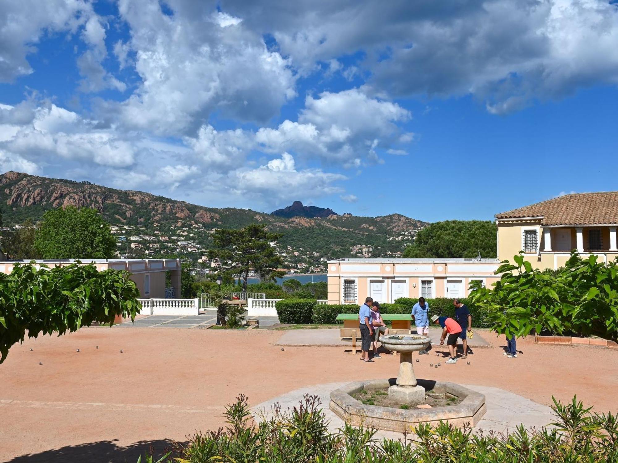 Apartment Village Cap Esterel - Le Village-76 By Interhome Saint-Raphael  Bagian luar foto