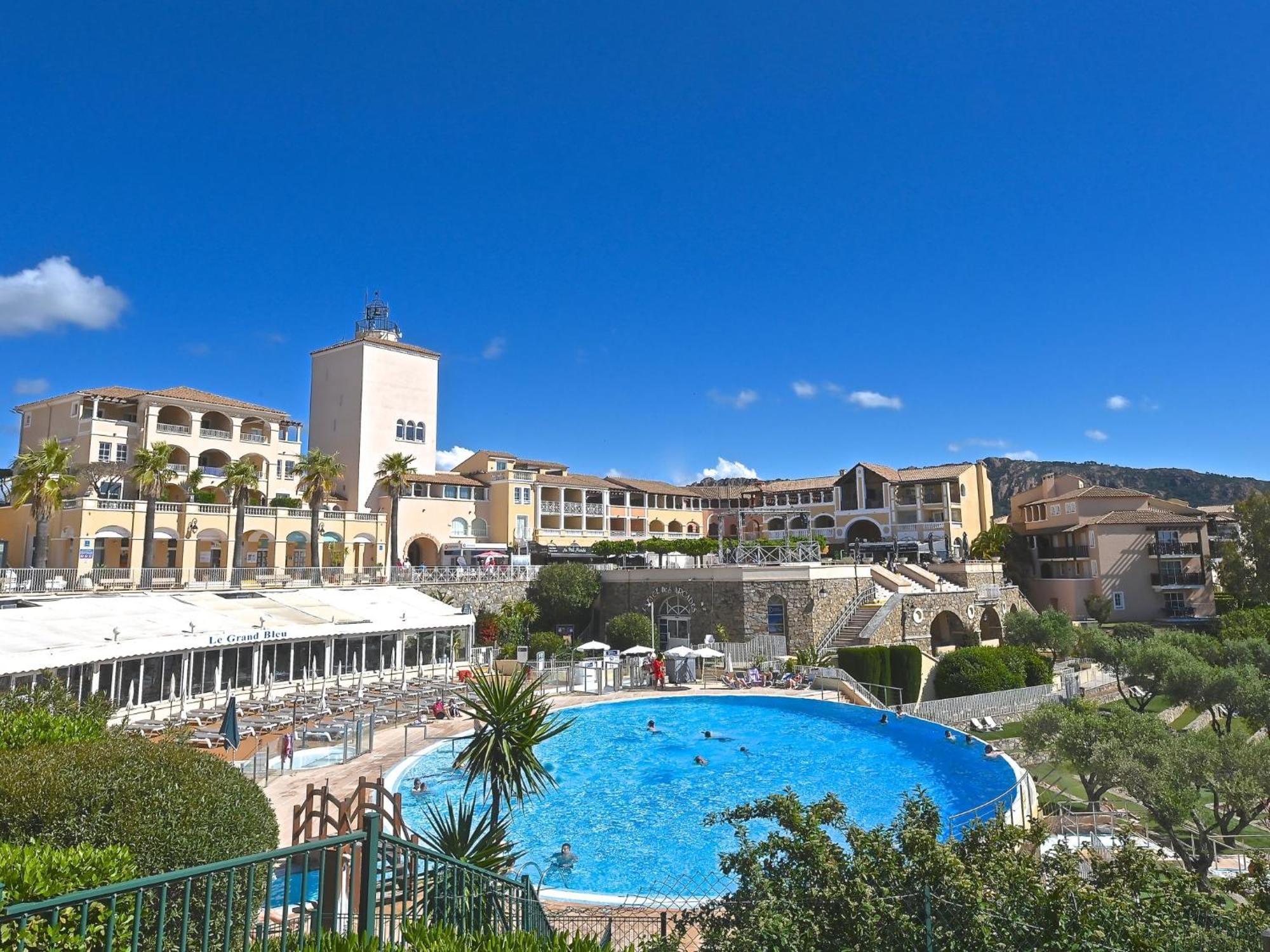 Apartment Village Cap Esterel - Le Village-76 By Interhome Saint-Raphael  Bagian luar foto